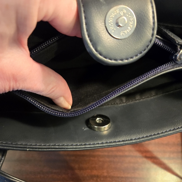 NWOT Nine West Black Leather Shoulder Bag - Picture 10 of 16